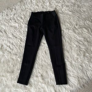 Black Skinny Mid Rise Simply Vera Wang Pants - S